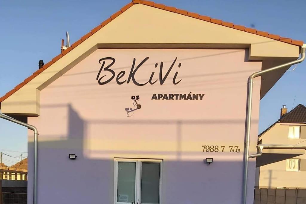 Bekivi Apartmany Dunajská Streda エクステリア 写真